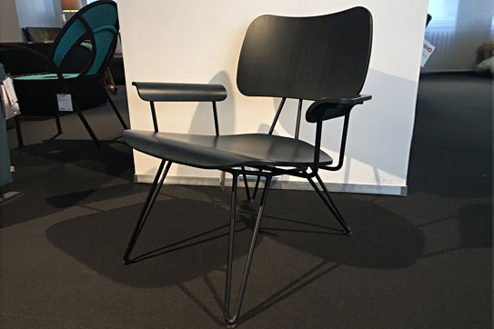 Ausstellungstück im Sale: Stuhl mit Armlehne / Lounge Chair Overdyed von Diesel by Moroso für 590 €
