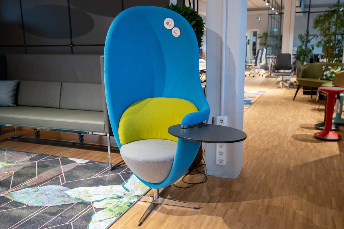 Ausstellungstück im Sale: Drehsessel Net Work Lounge Chair von Knig + Neurath für 2.600 €