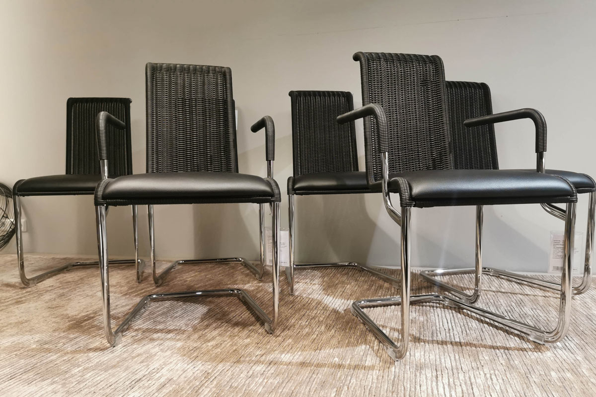 Ausstellungstück im Sale: Stuhlgruppe D21i + B20 von Tecta für 5.790 €