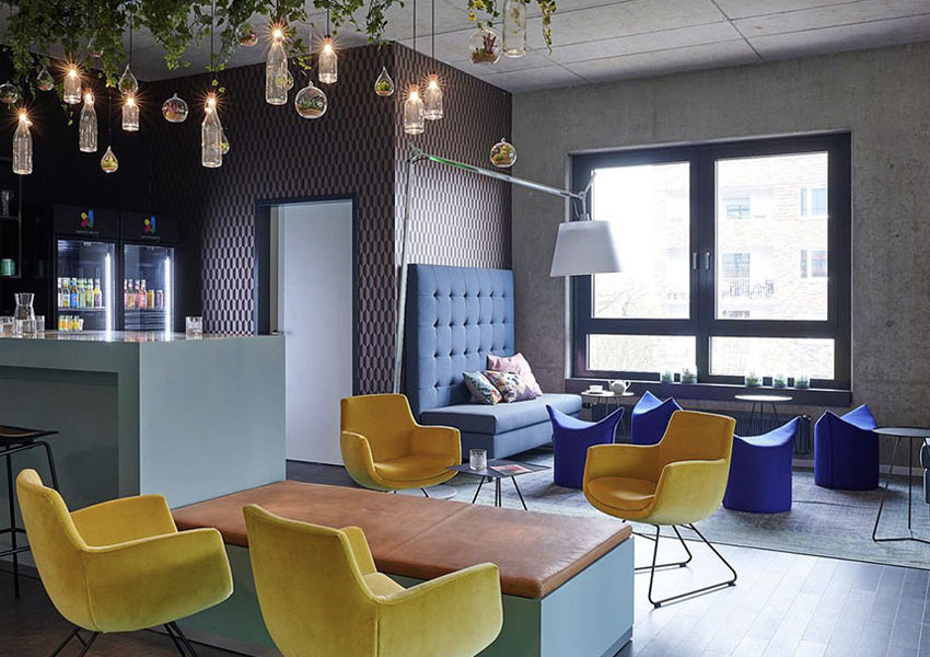 Lounge Area<br>mit Bar