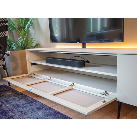 Velare Medienlowboard von Cramer Holzmanufaktur