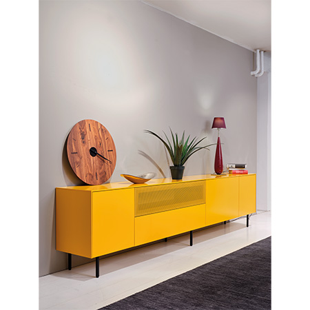 Velare Sideboard mit Soundfront von Cramer Holzmanufaktur