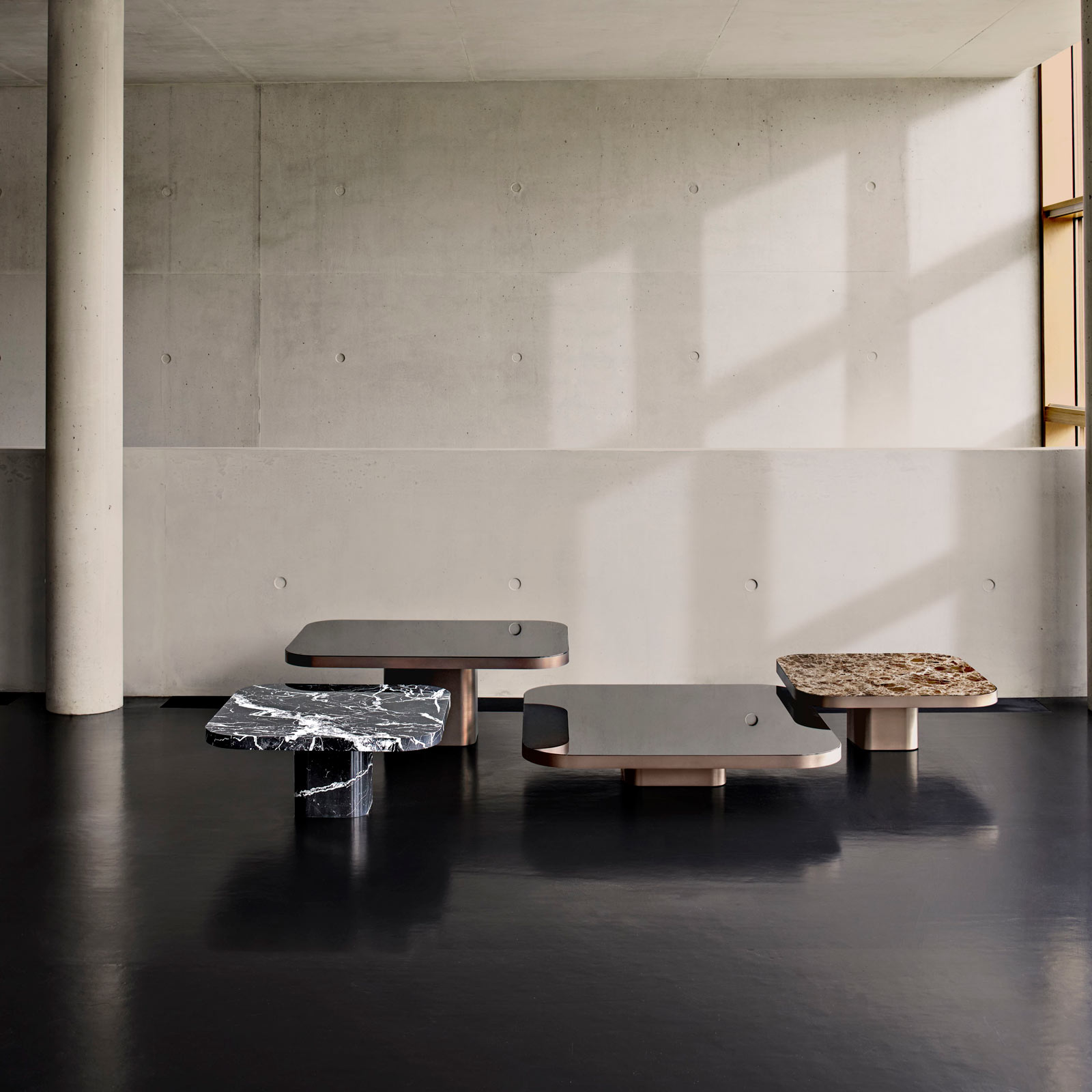 Bow Coffee Table von ClassiCon