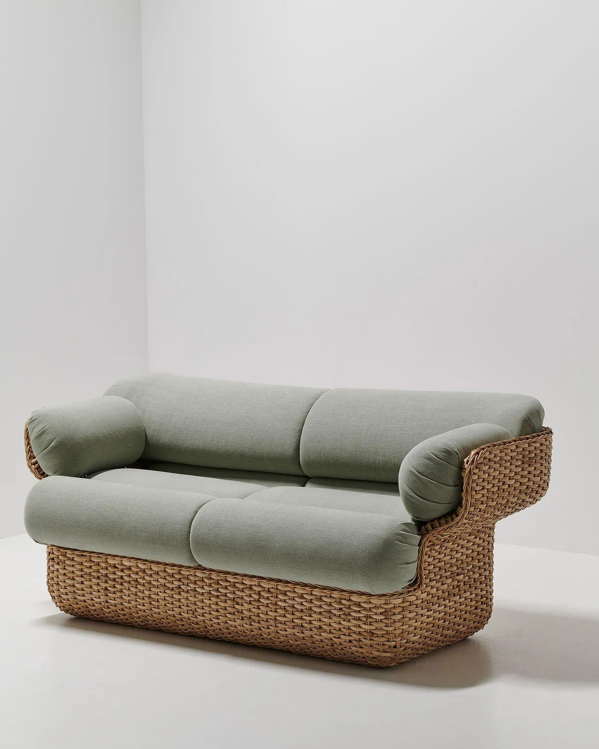 Basket Sofa von Gubi