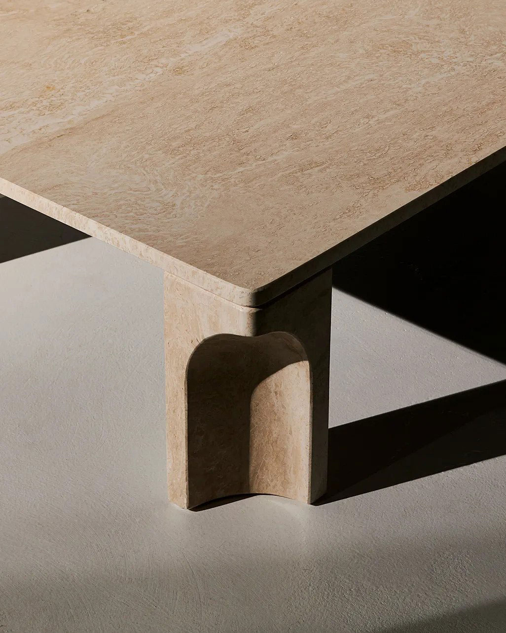 Doric Coffee Table von Gubi