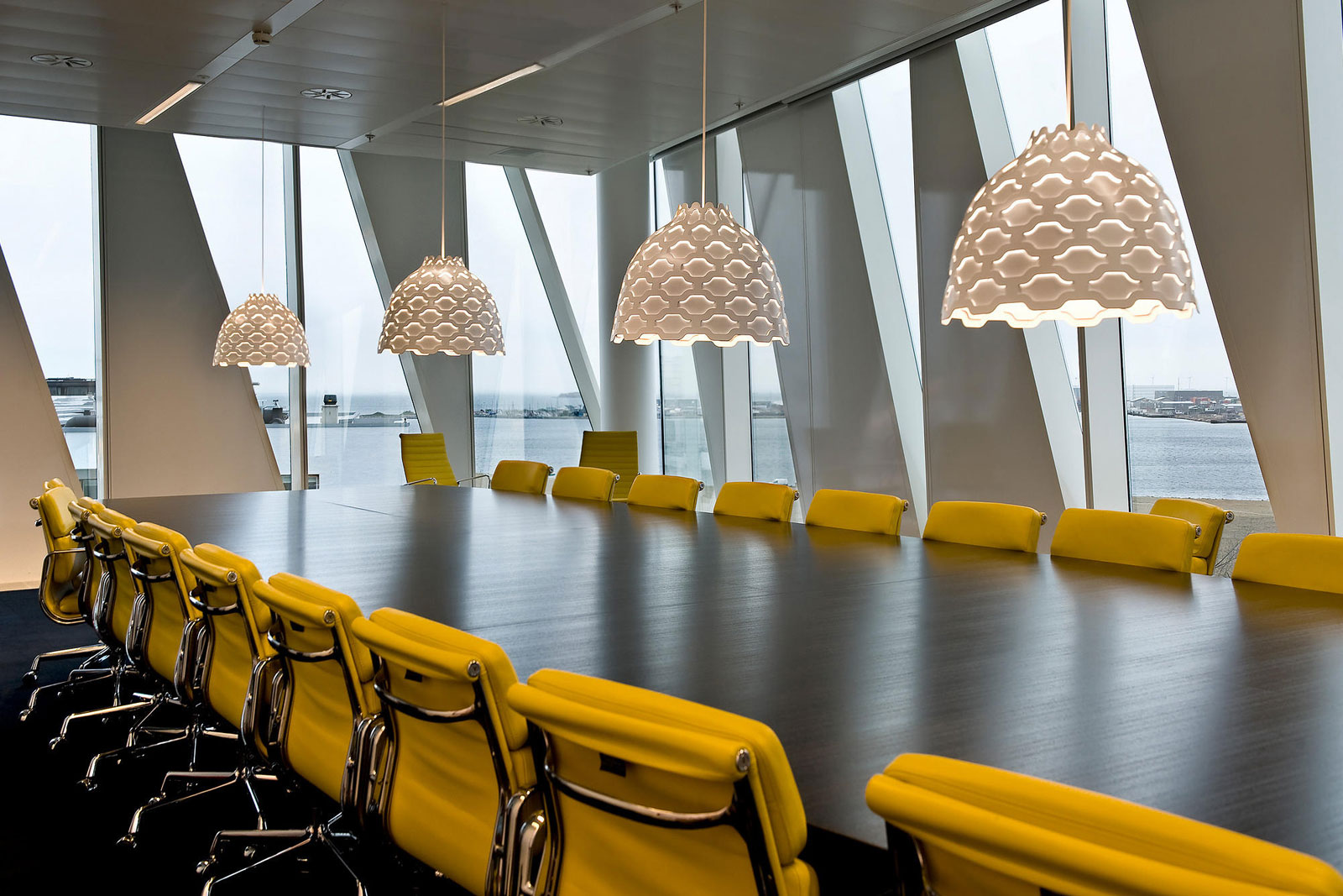 LC Shutters von Louis Poulsen