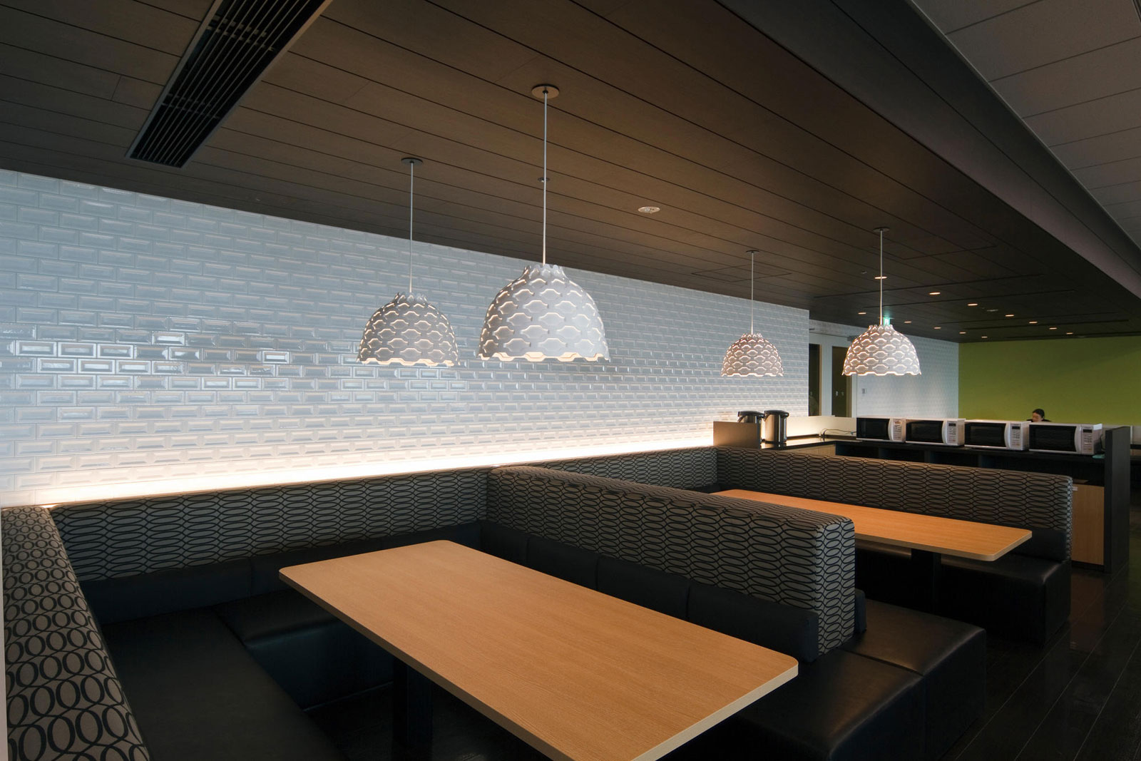 LC Shutters von Louis Poulsen