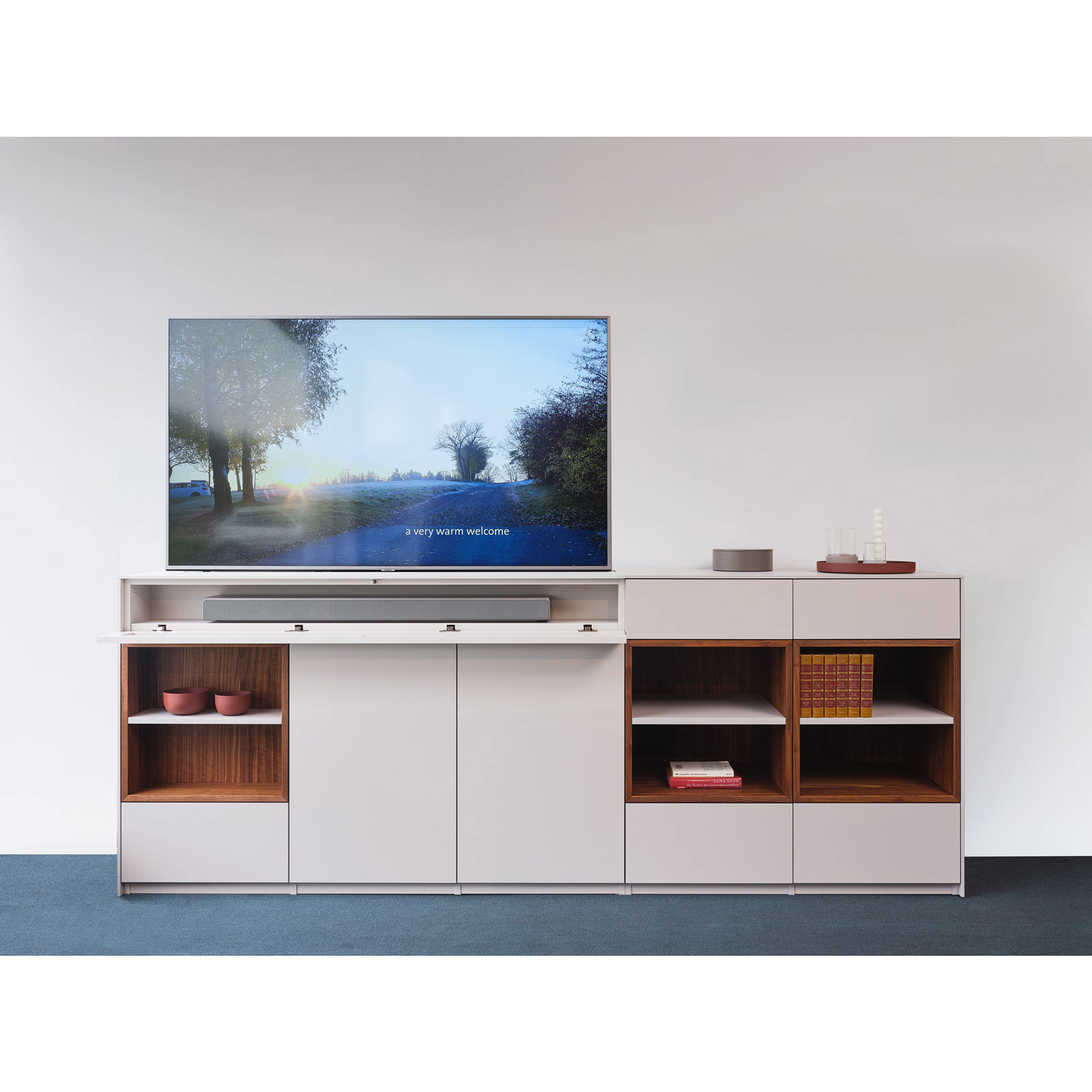 Cavum Mediensideboard von Cramer Holzmanufaktur