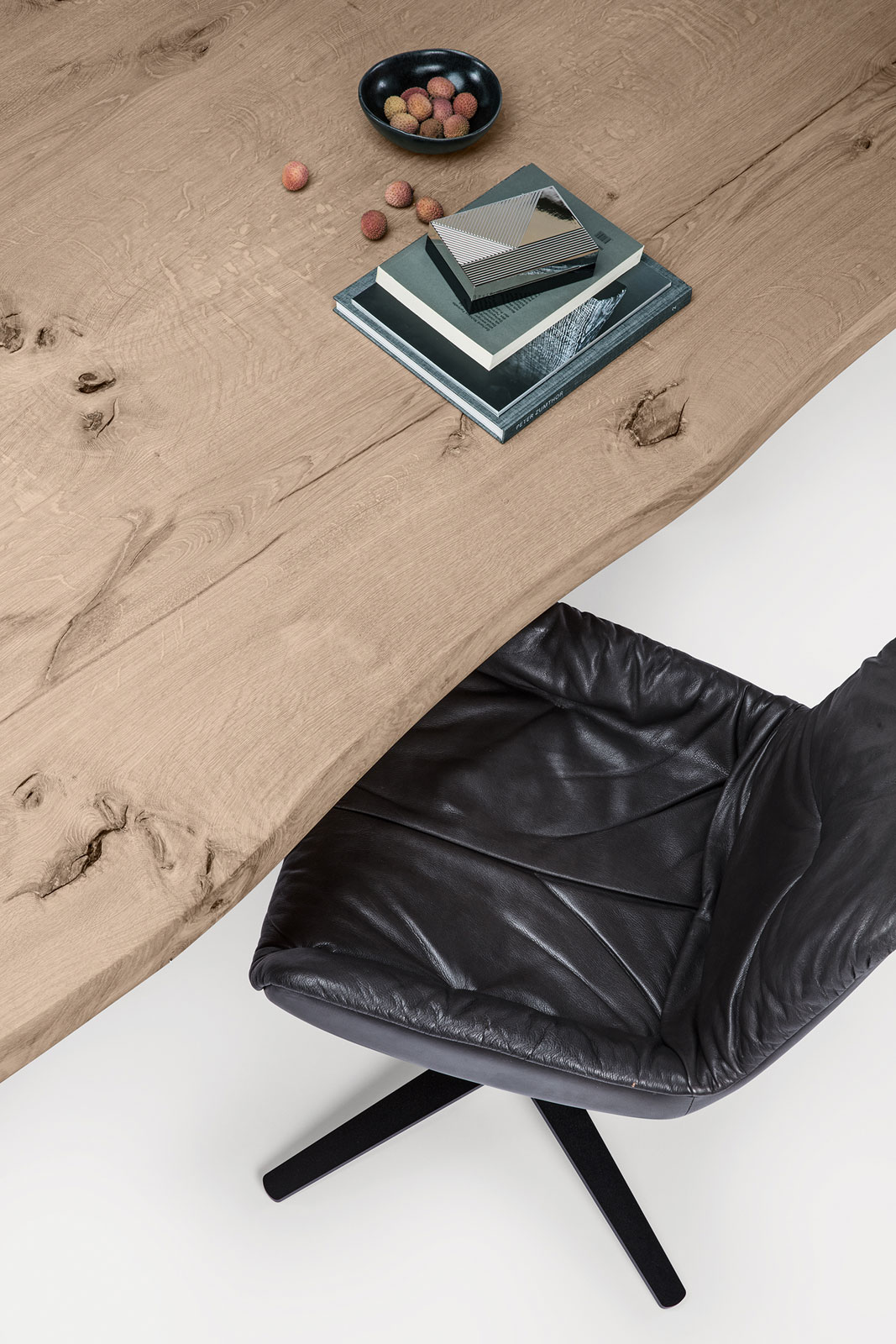 SK 08 Butterfly Esstisch von Janua