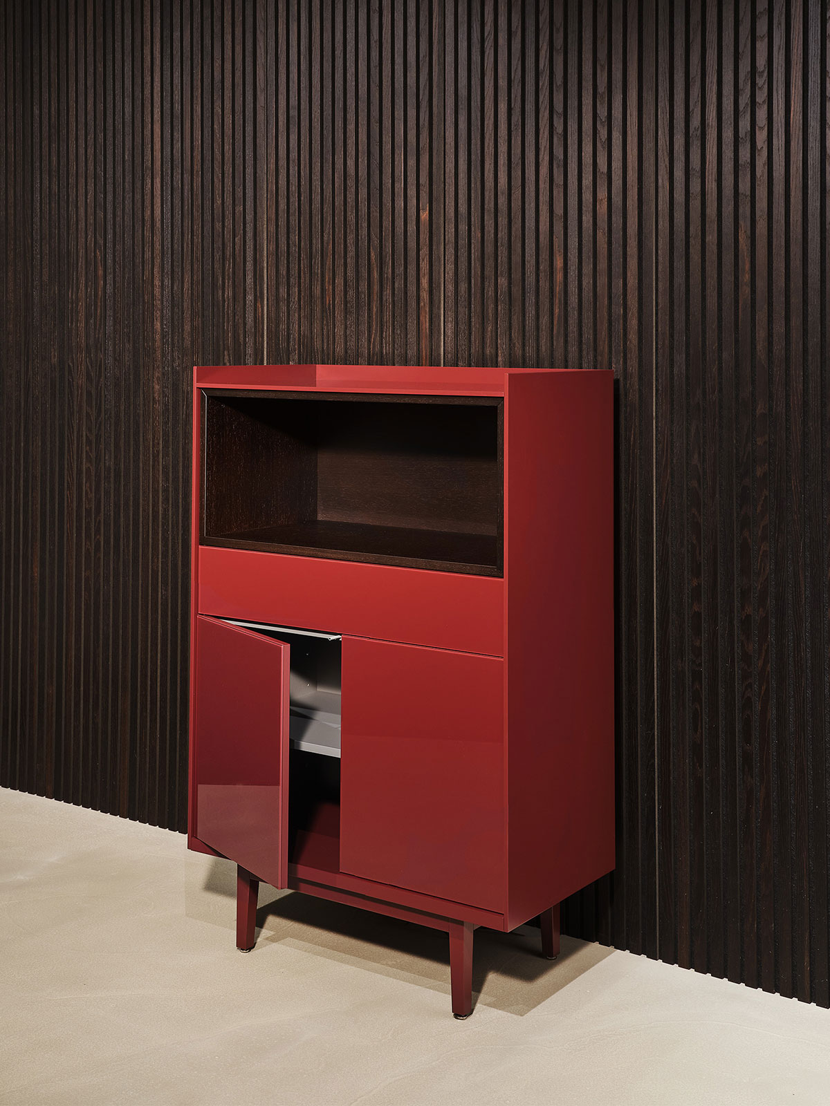 Porticus Highboard von Cramer Holzmanufaktur