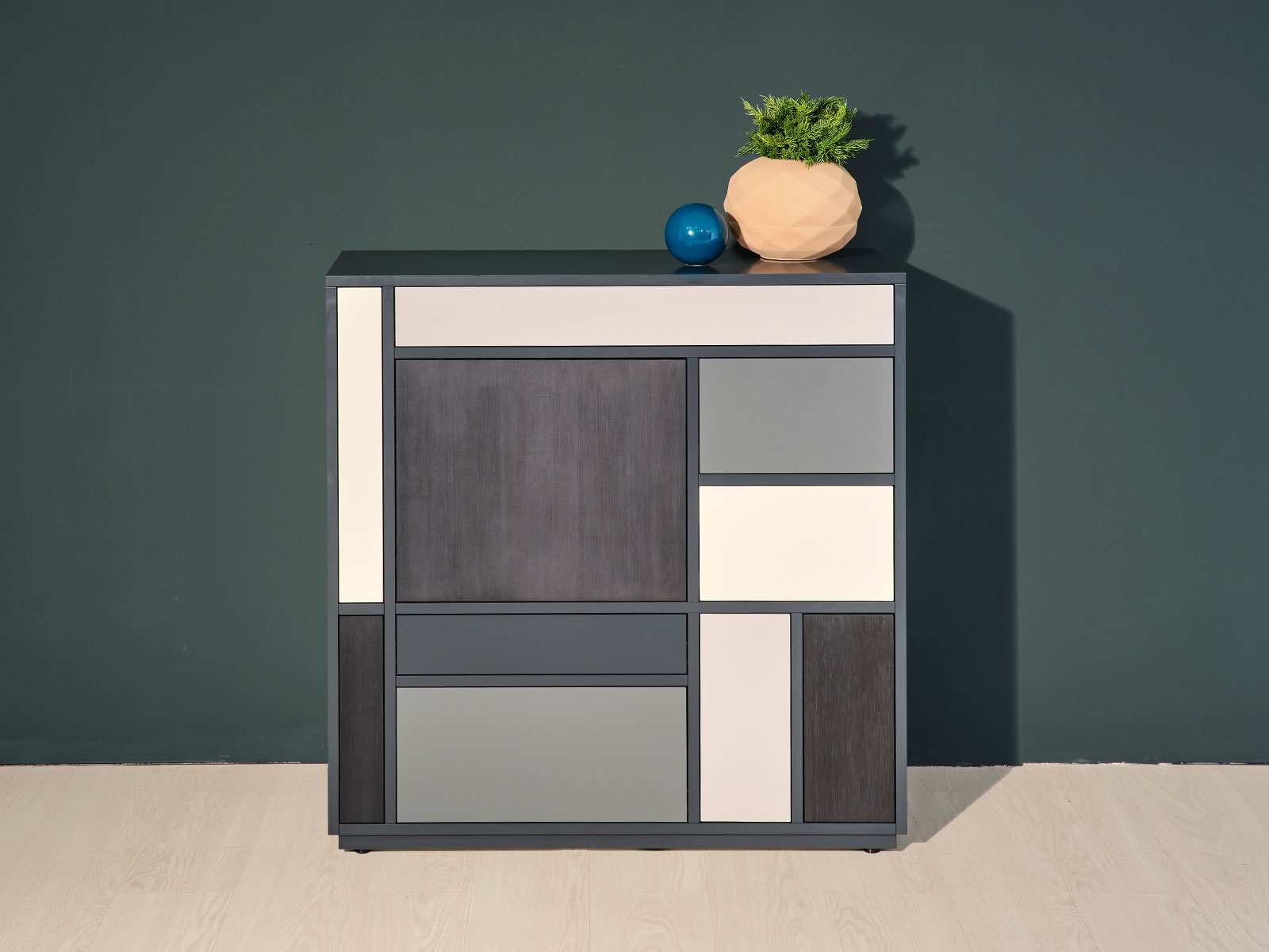 Mondrian Kommode von Cramer Holzmanufaktur