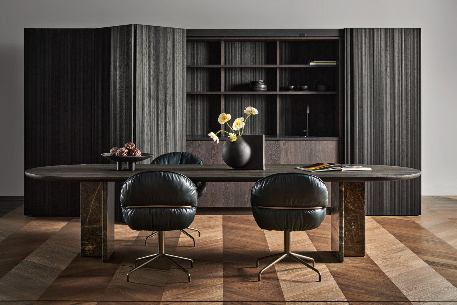 BC 17 T-Rox Esstisch oval von Janua