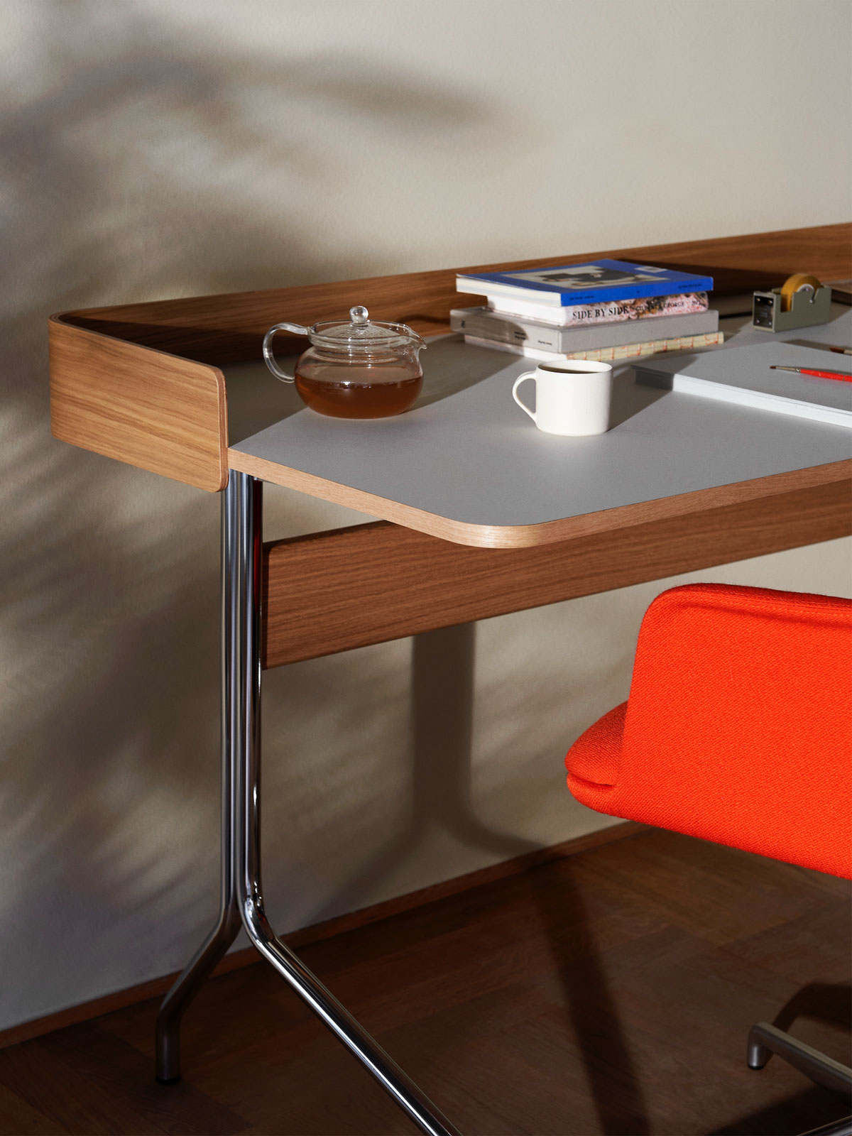 Schreibtisch Pavilion AV17 von &Tradition
