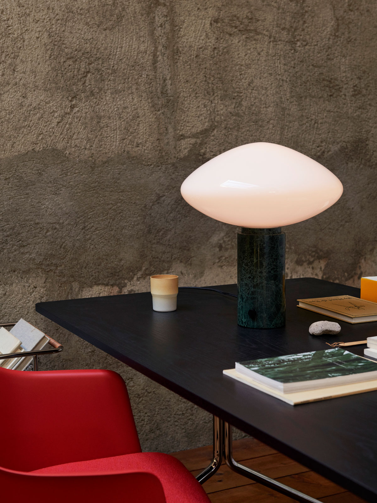 Schreibtisch Pavilion AV18 von &Tradition