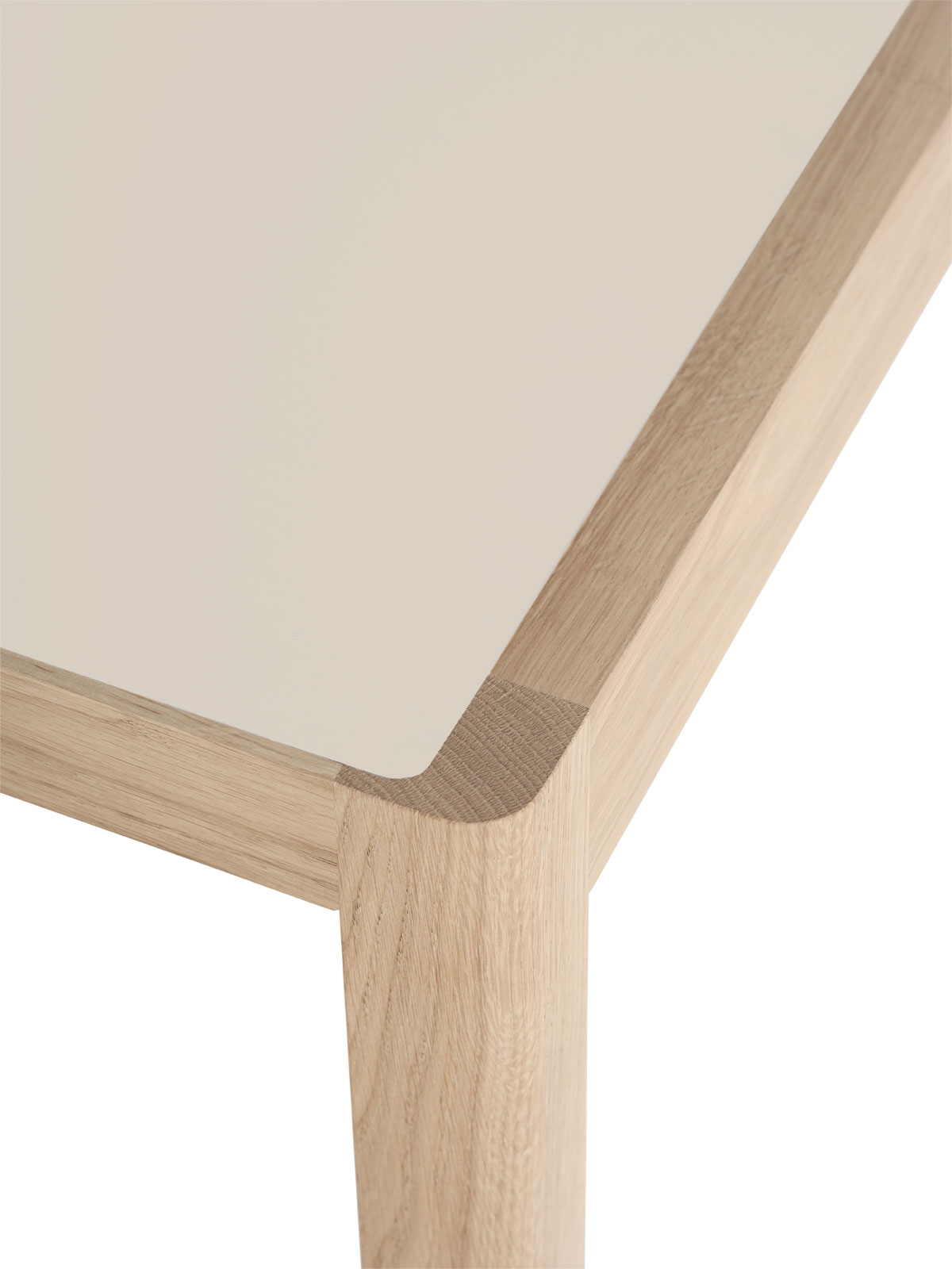 Workshop Table von Muuto