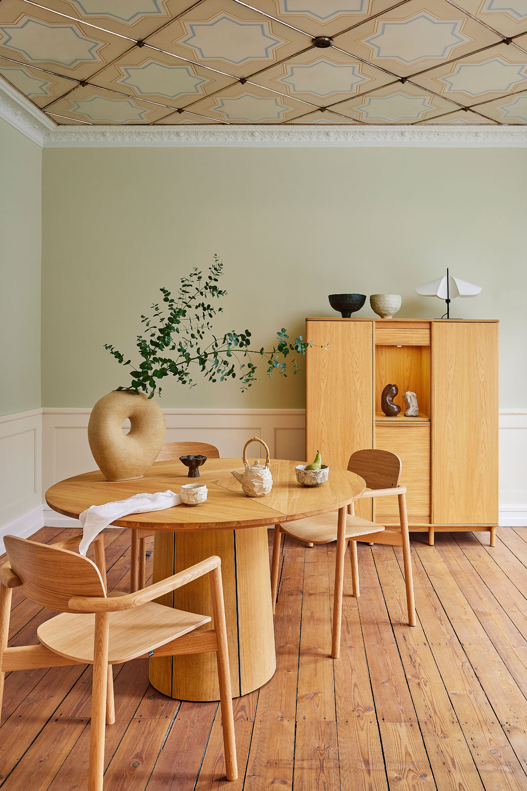 Dining Table #33 von Skovby