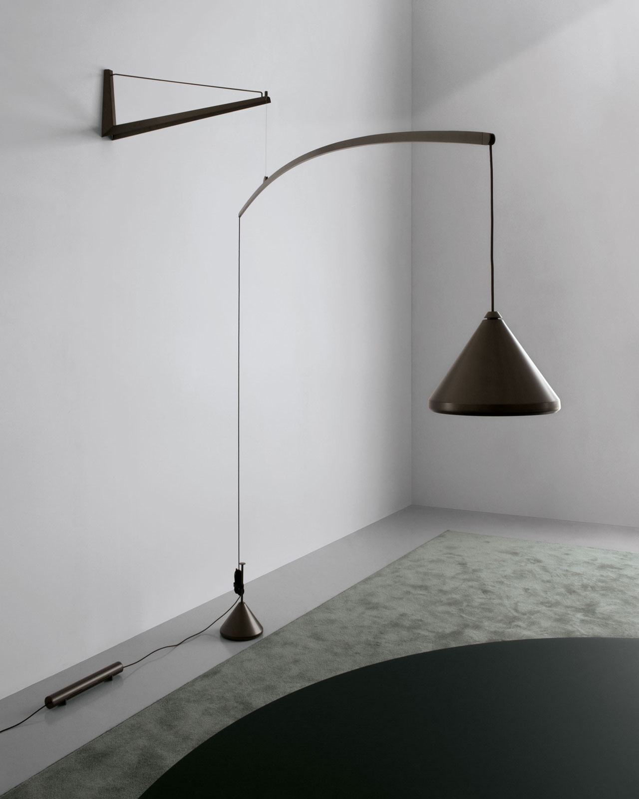 Contrappeso Wand- und Deckenleuchte von Extendo