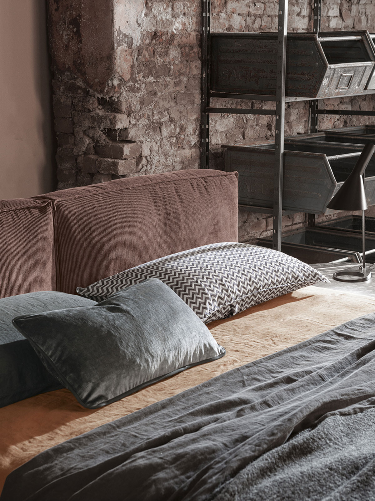 Slim One Bett von Cramer Design Edition