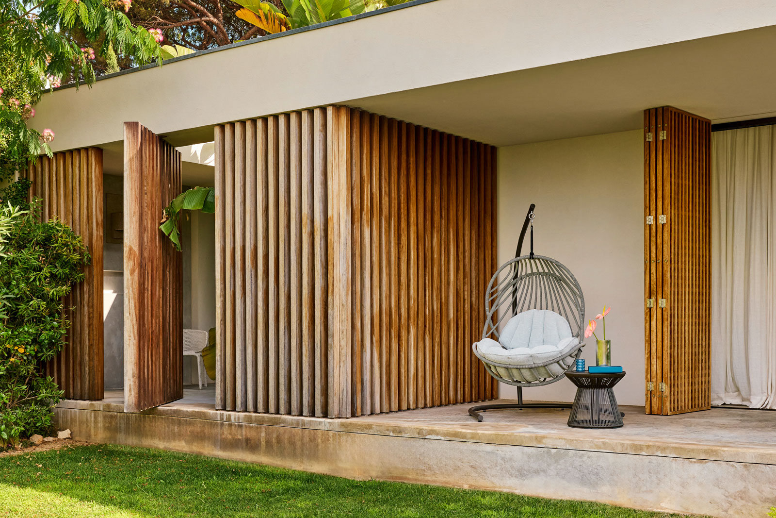 Cirql Nu Beistelltisch von Dedon