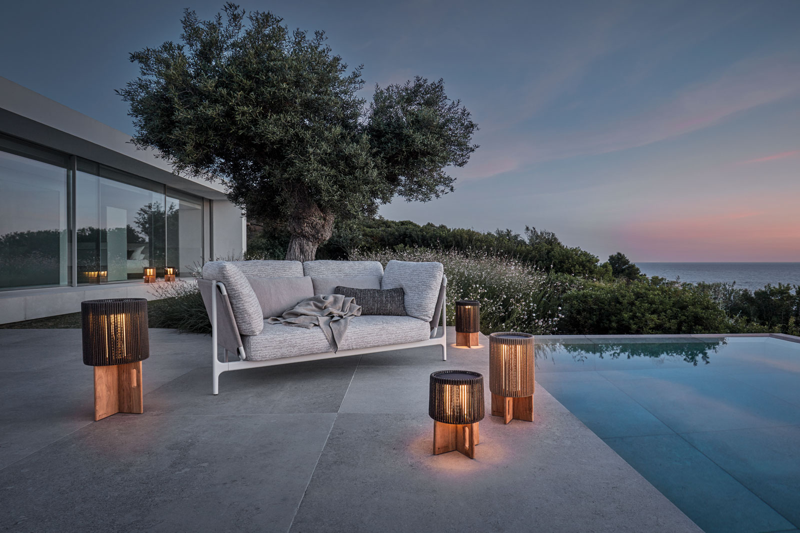 Ambient Compass Latern von Gloster