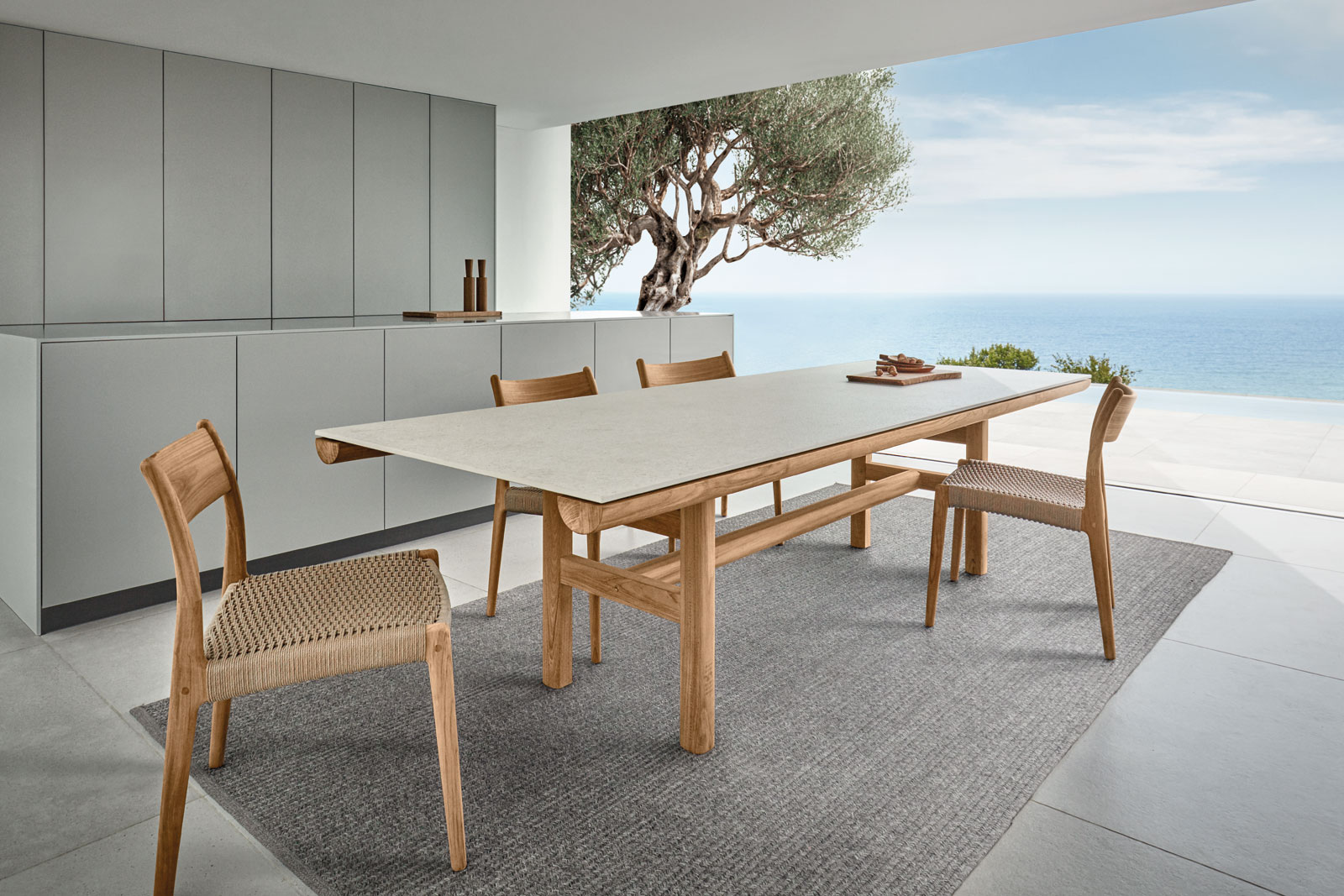 Rail Dining Table von Gloster