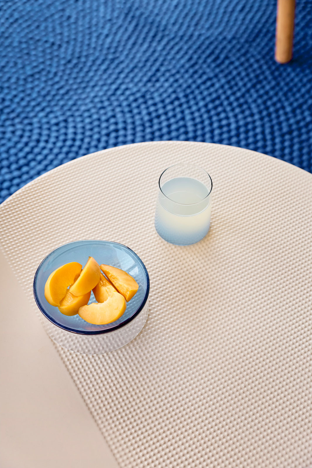 Mbrace Beistelltisch von Dedon