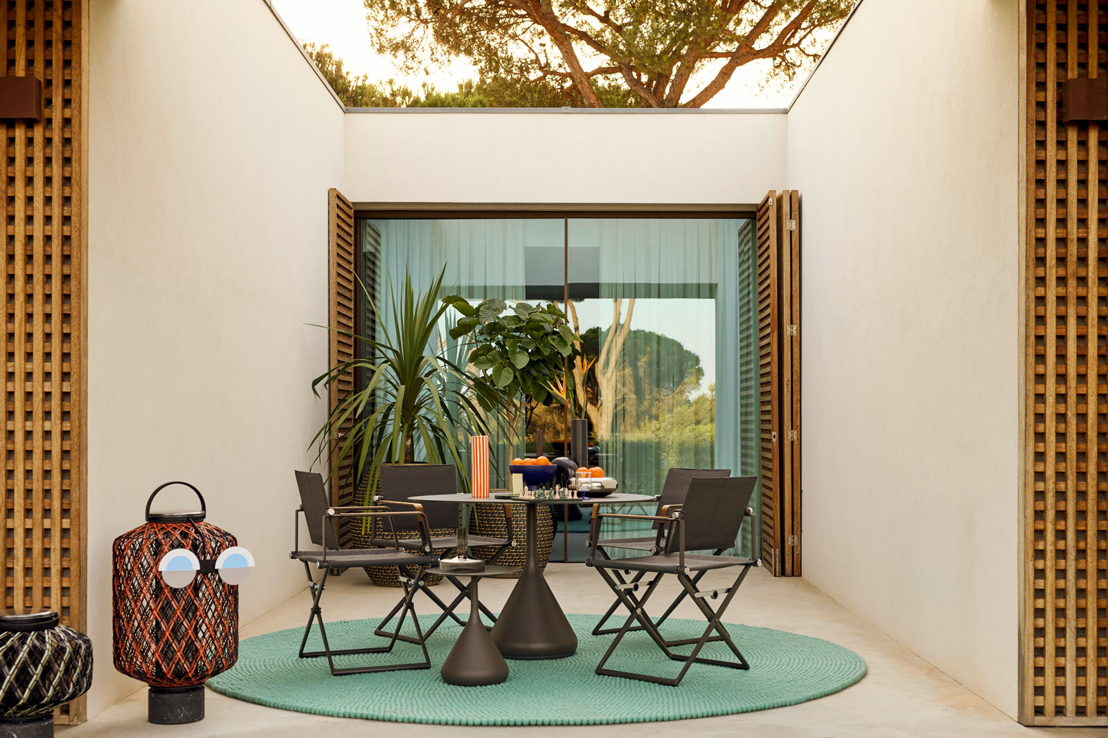 Satellite Beistelltisch von Dedon