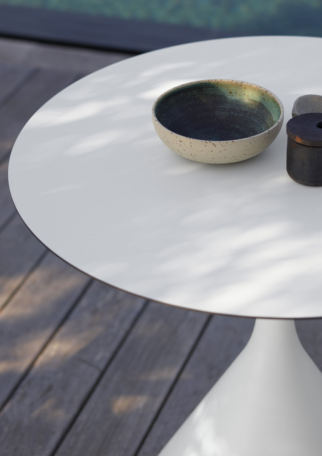 Satellite Esstisch von Dedon