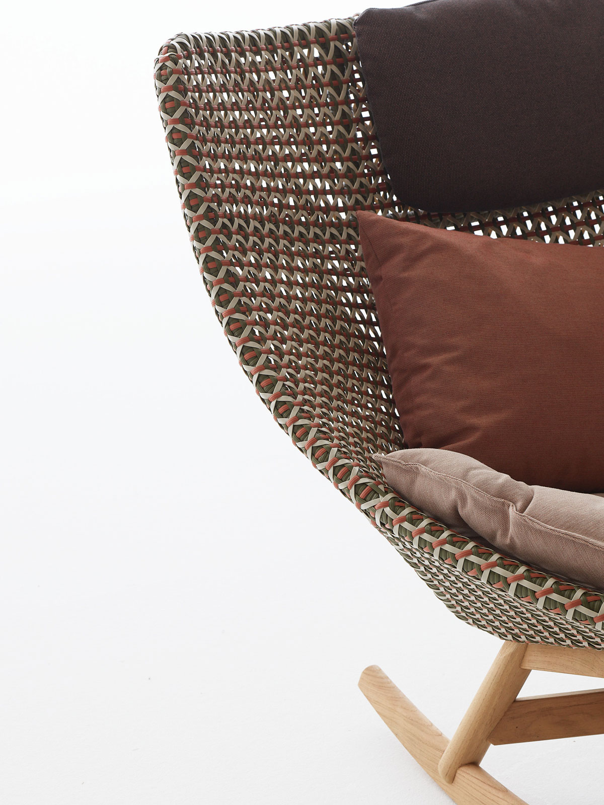 Mbrace Schaukelstuhl von Dedon