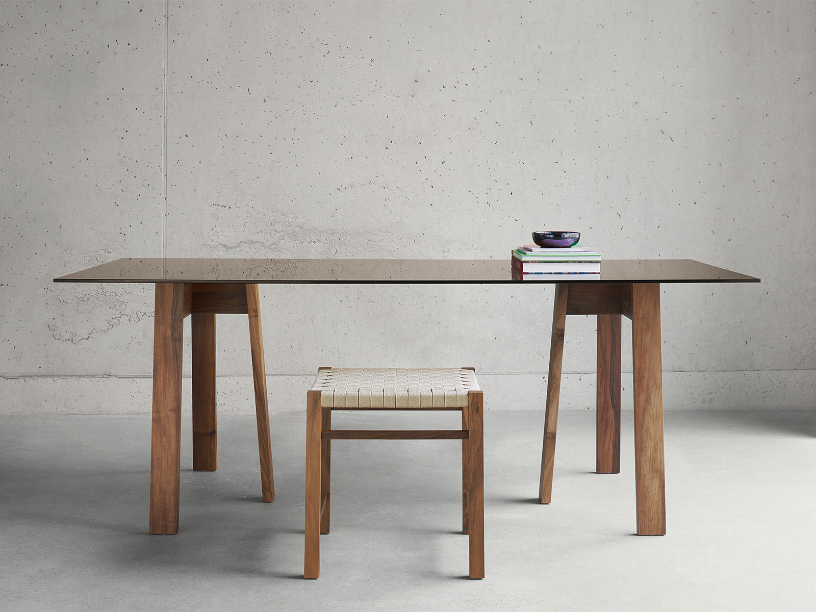 Tischbock Basic von e15