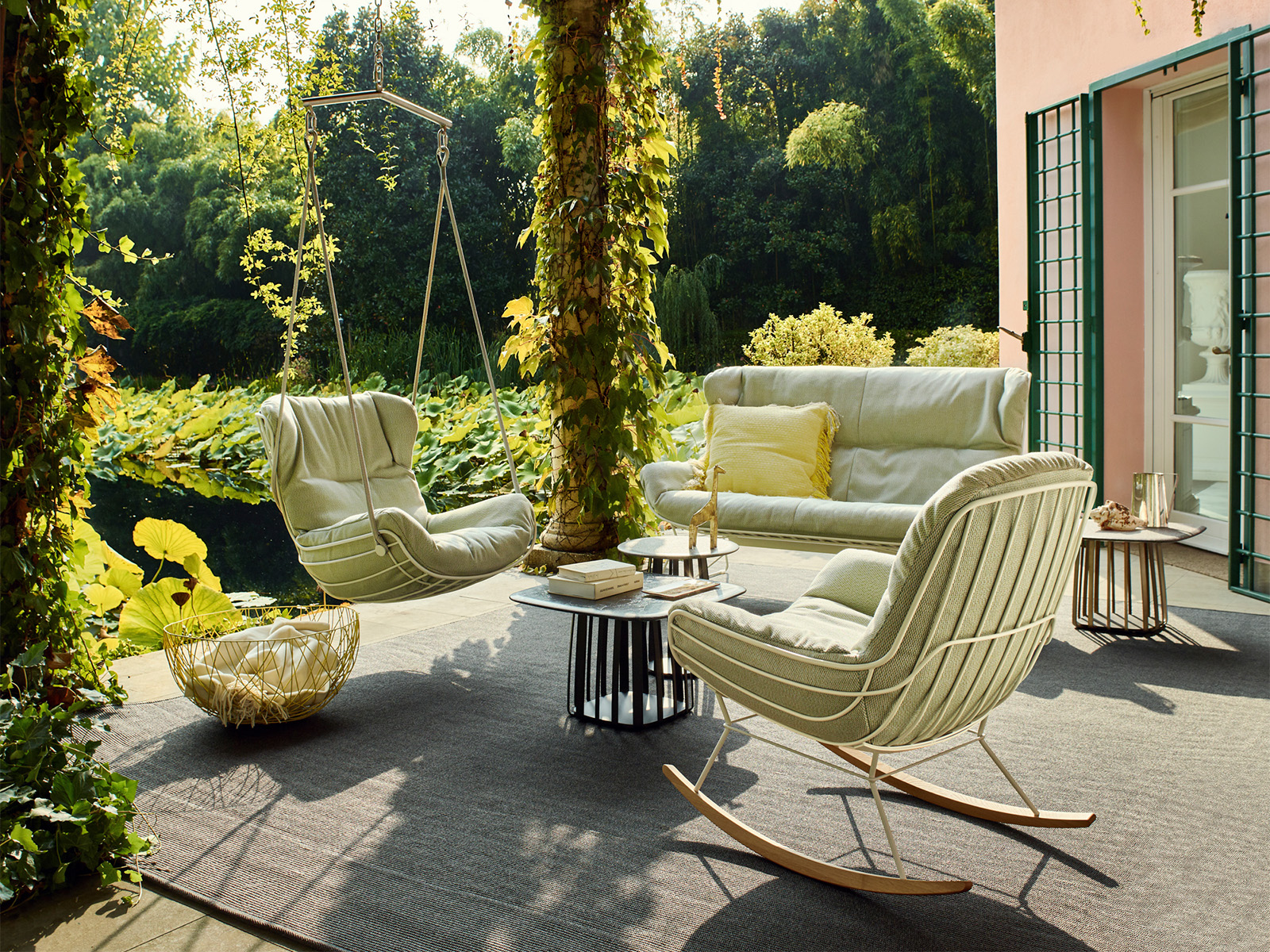 Leyasol Rocking Lounge Chair von Freifrau