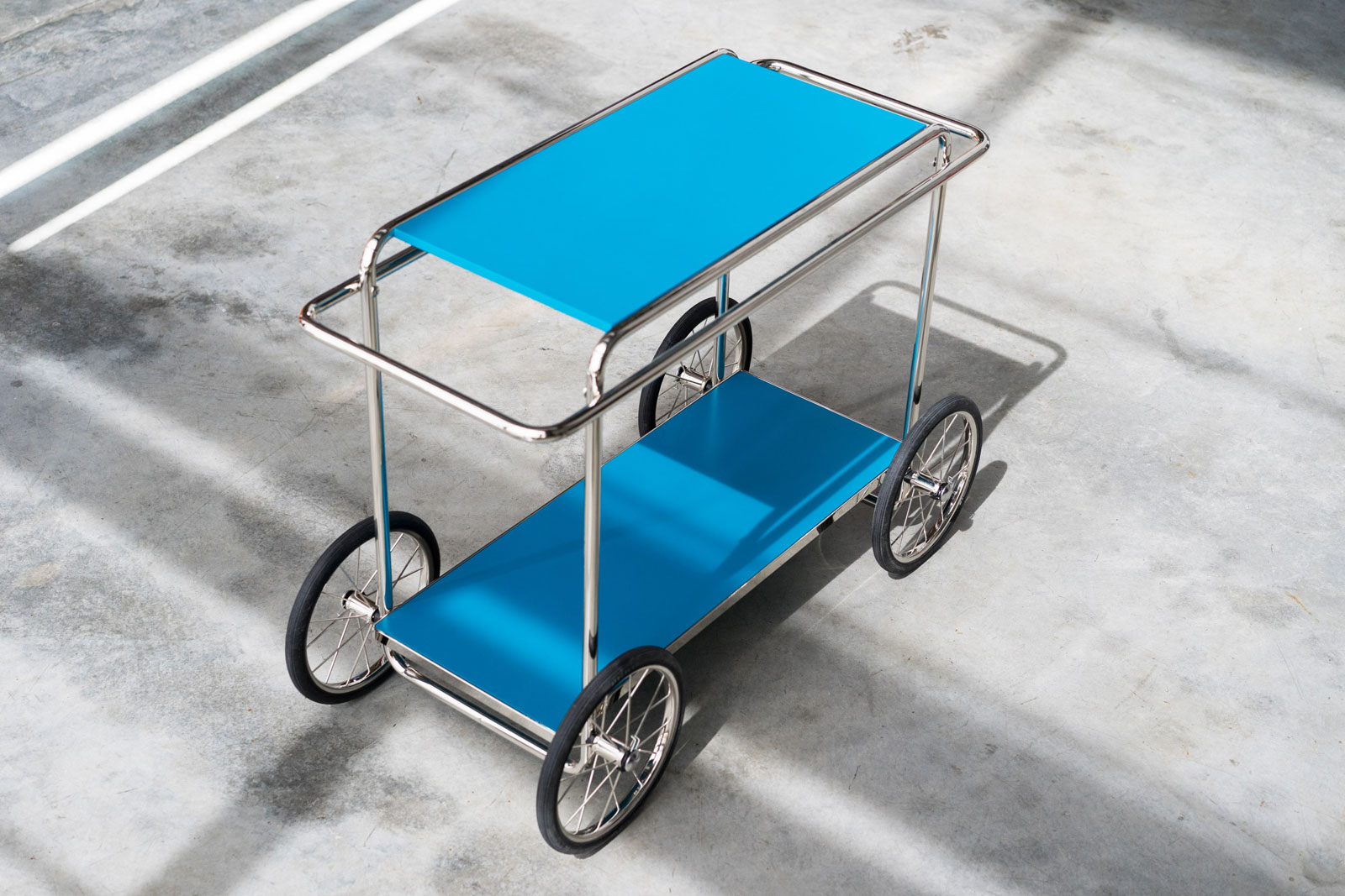 Konsolwagen M4R von Tecta