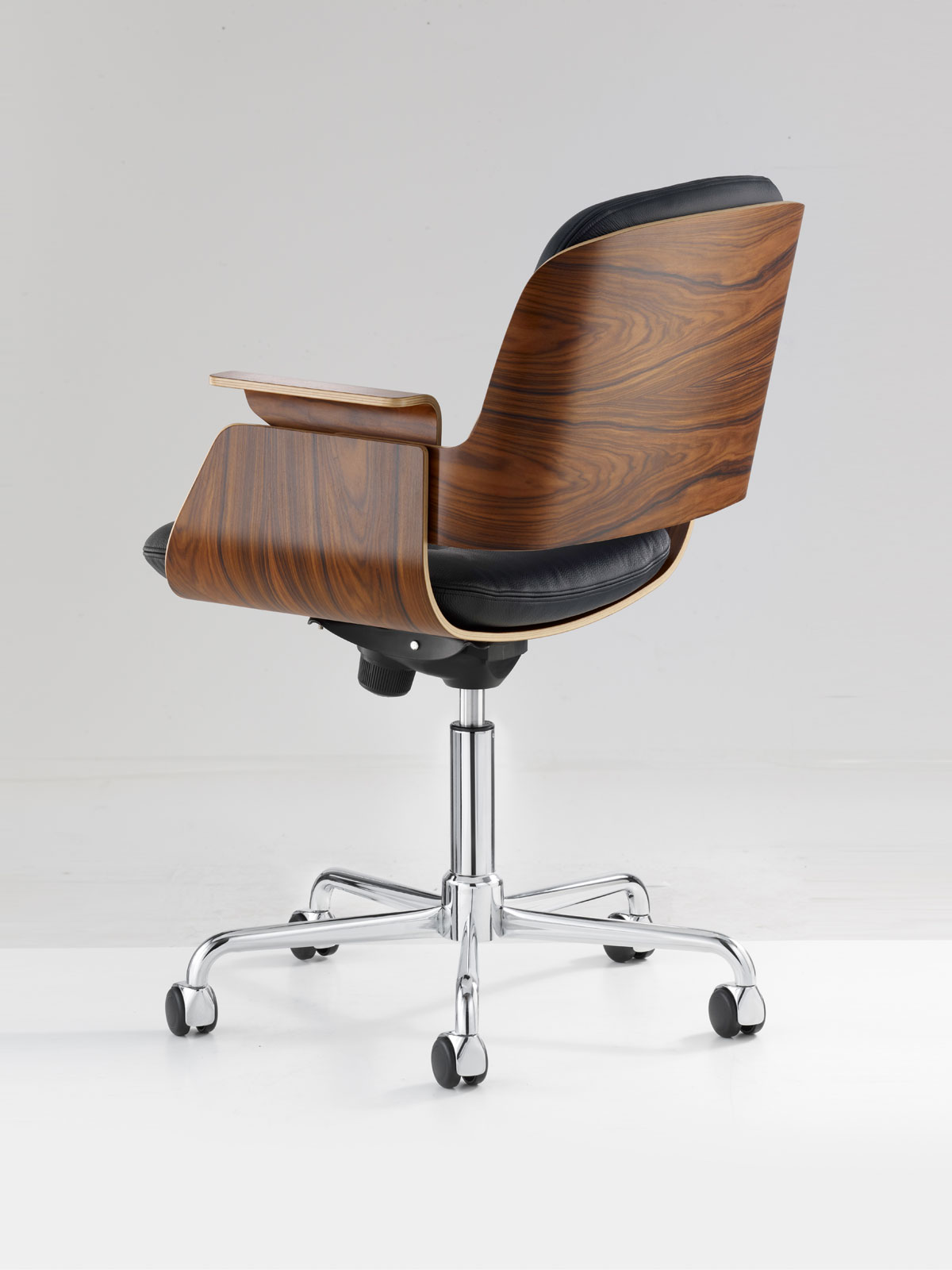 B�rostuhl D49 von Tecta