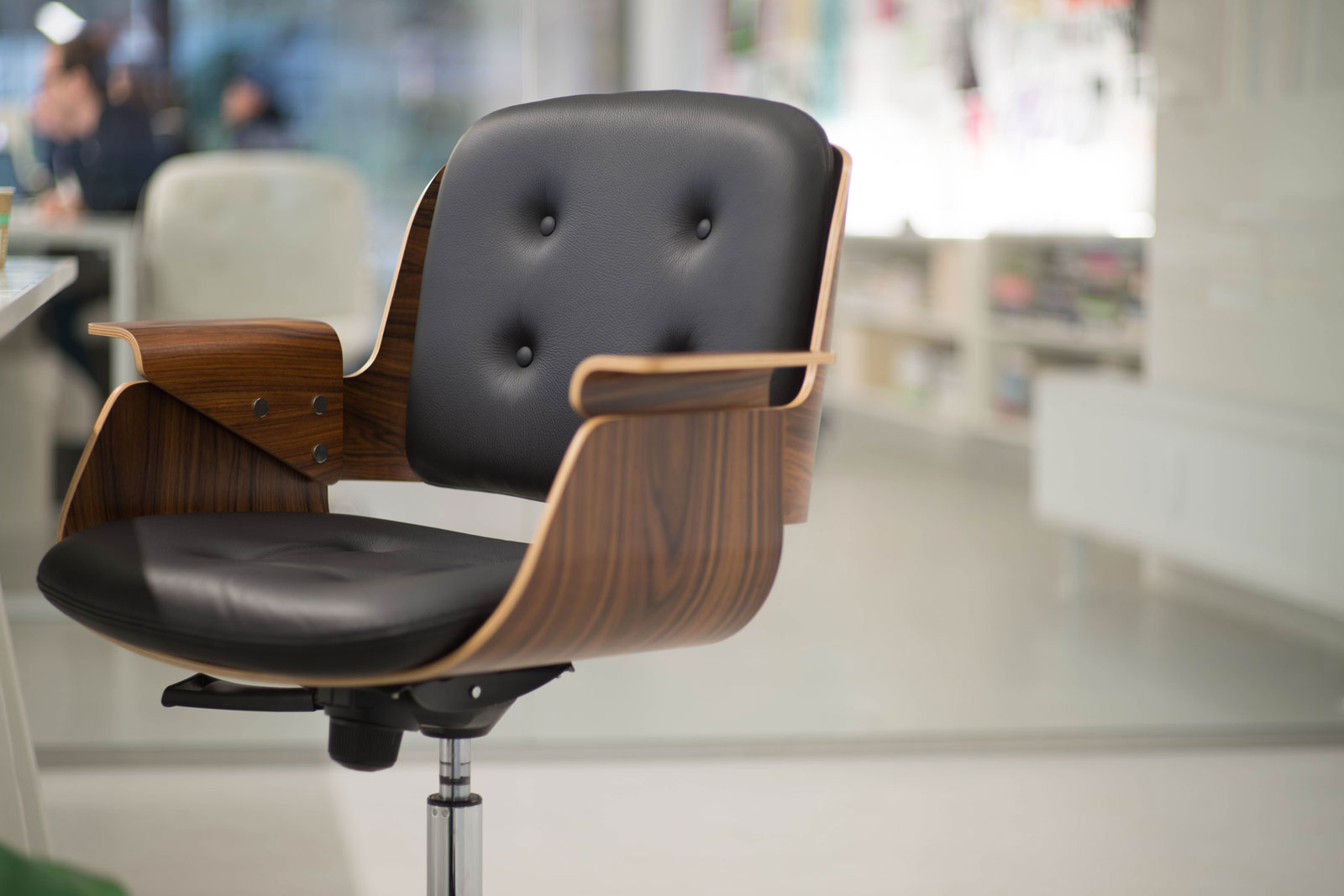 B�rostuhl D49 von Tecta