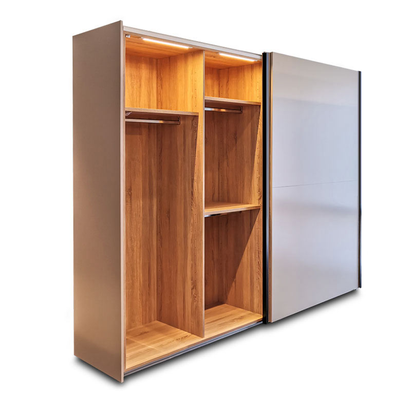 Refugium Kleiderschrank mit Schiebet�ren von Cramer Holzmanufaktur