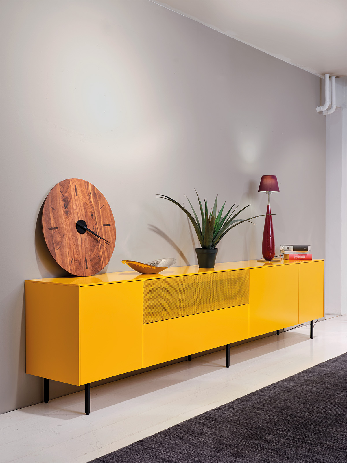 Velare Sideboard mit Soundfront von Cramer Holzmanufaktur