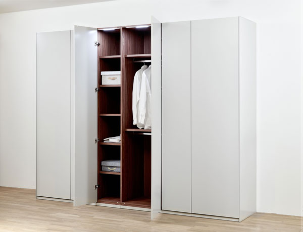 Refugium Kleiderschrank Lack PTO von Cramer Holzmanufaktur