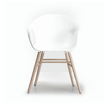 Kristalia Elephant auf Grundgestell aus Holz