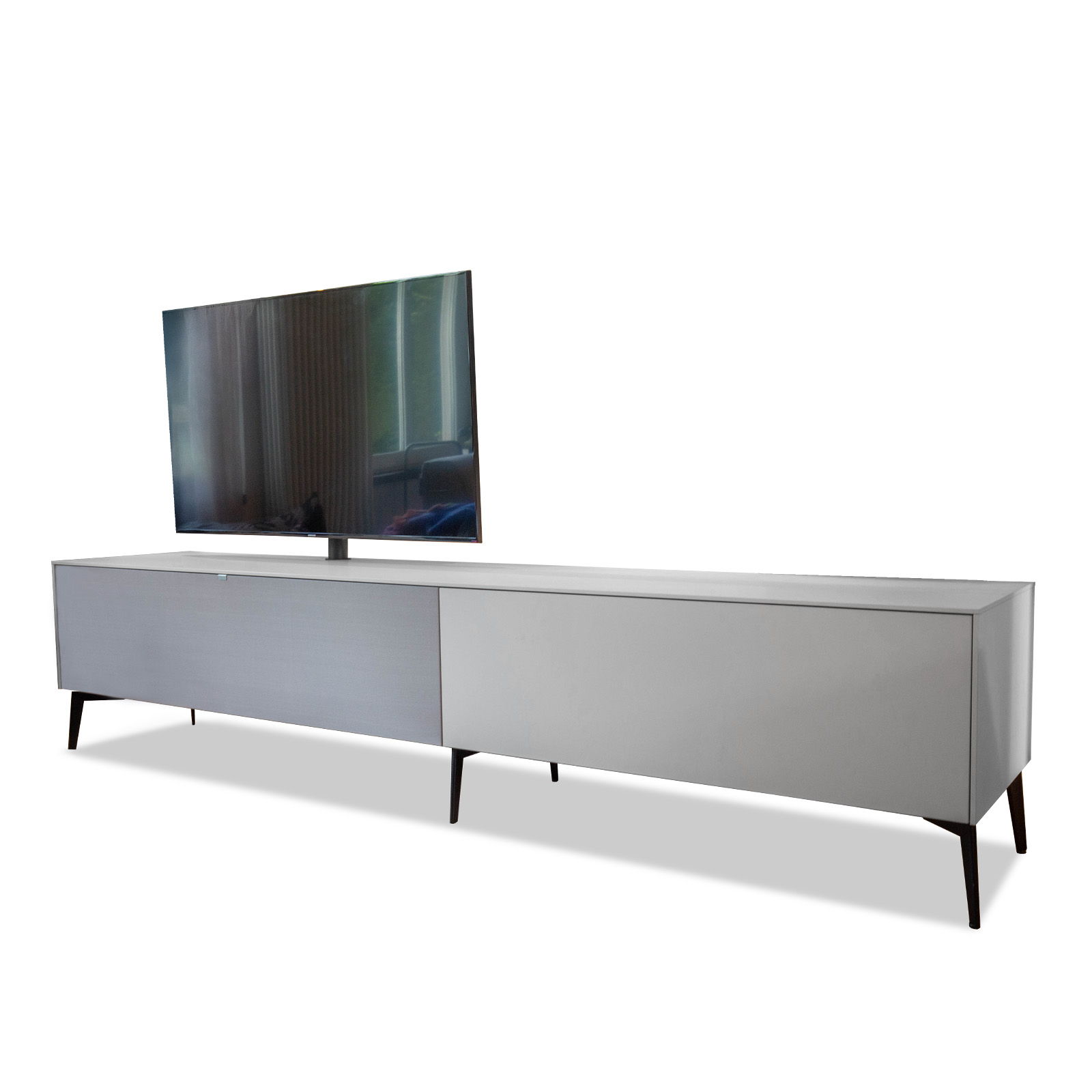 Velare Medienlowboard von Cramer Holzmanufaktur
