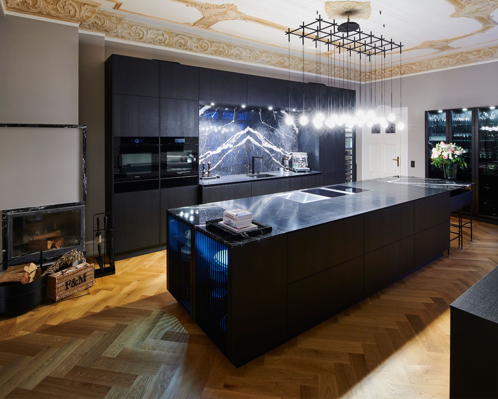 Altbau am Ku'damm - Deckenleuchte: Vibia