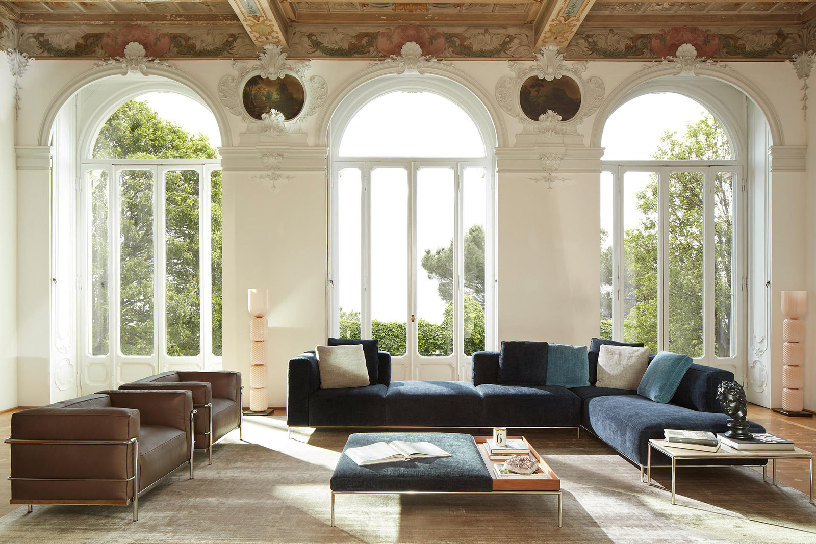 Das Sofa Mex-Hi lässt sich hervorragend mit den Sesseln 3 Fauteuil Grand Confort kombinieren.