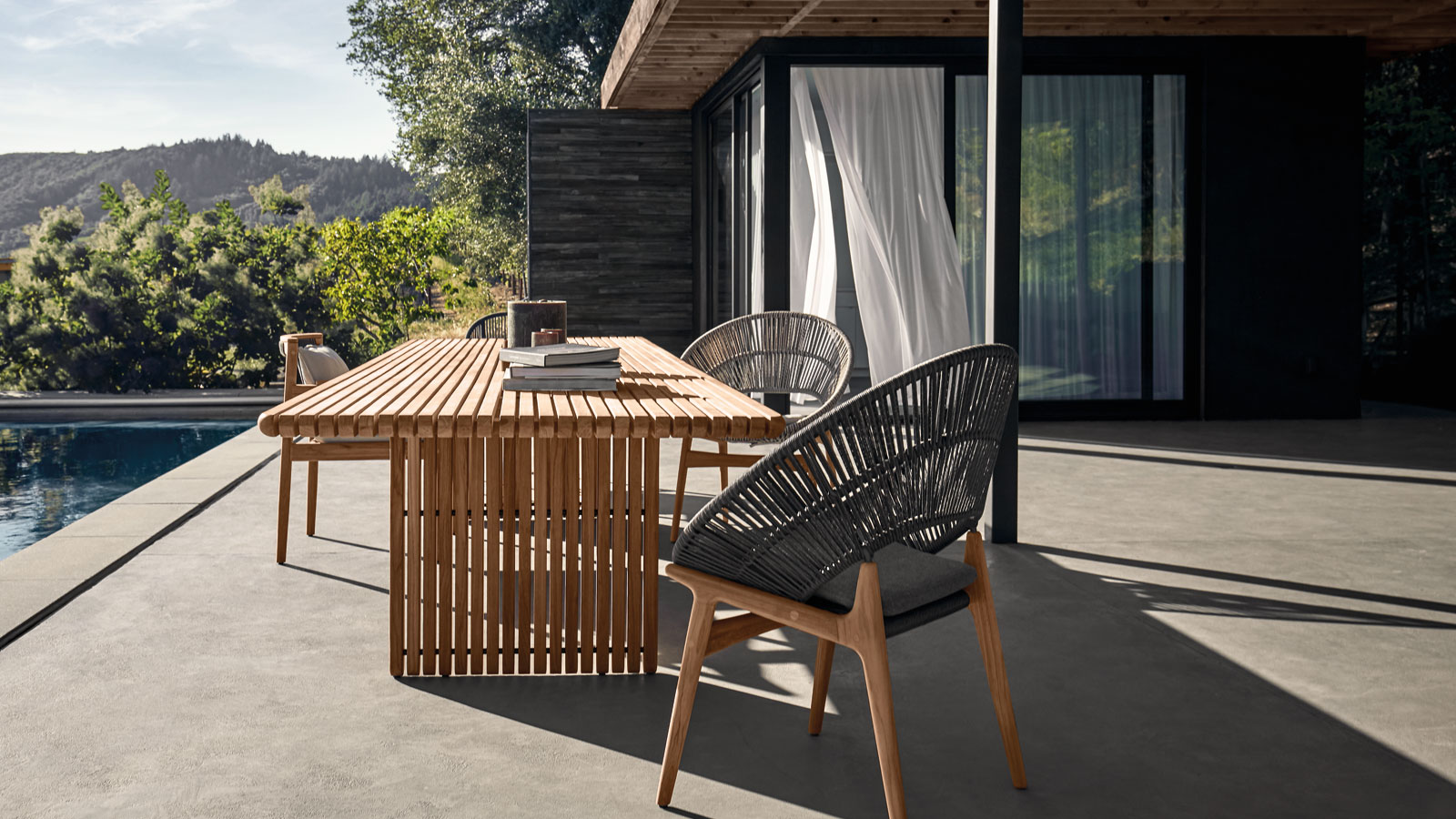 Das verwendete Teak stammt aus zertifizierten Plantagen