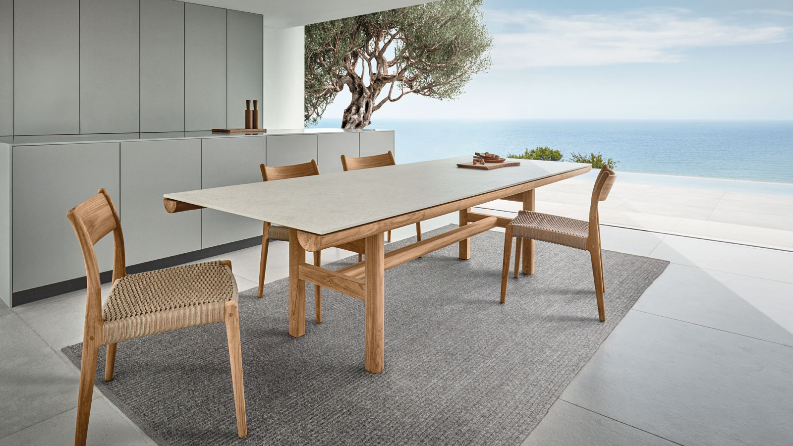 Rail Dining Table von Gloster