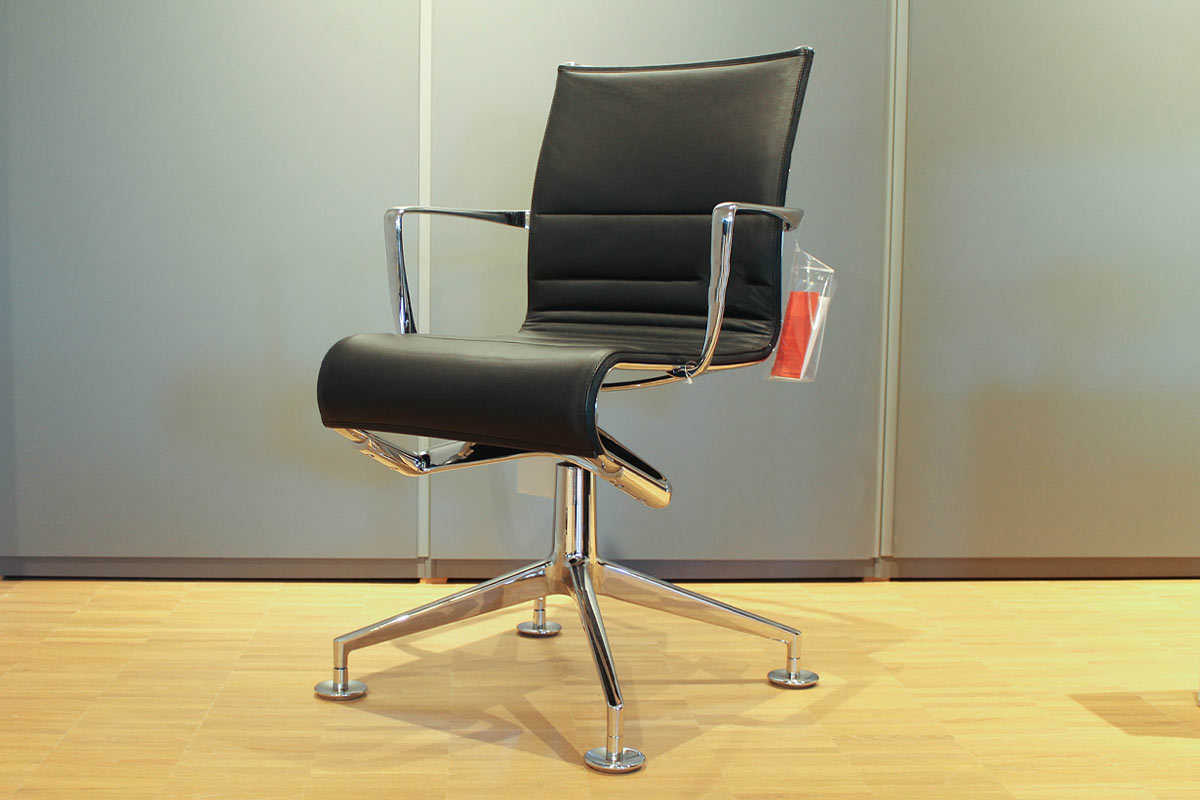 Konferenzstuhl Meetingframe 44 von Alias im Sale