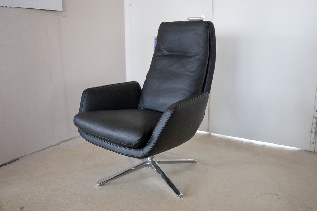 Sessel Cordia mittelhoher R�cken von COR f&uuml;r 3.700 &euro;