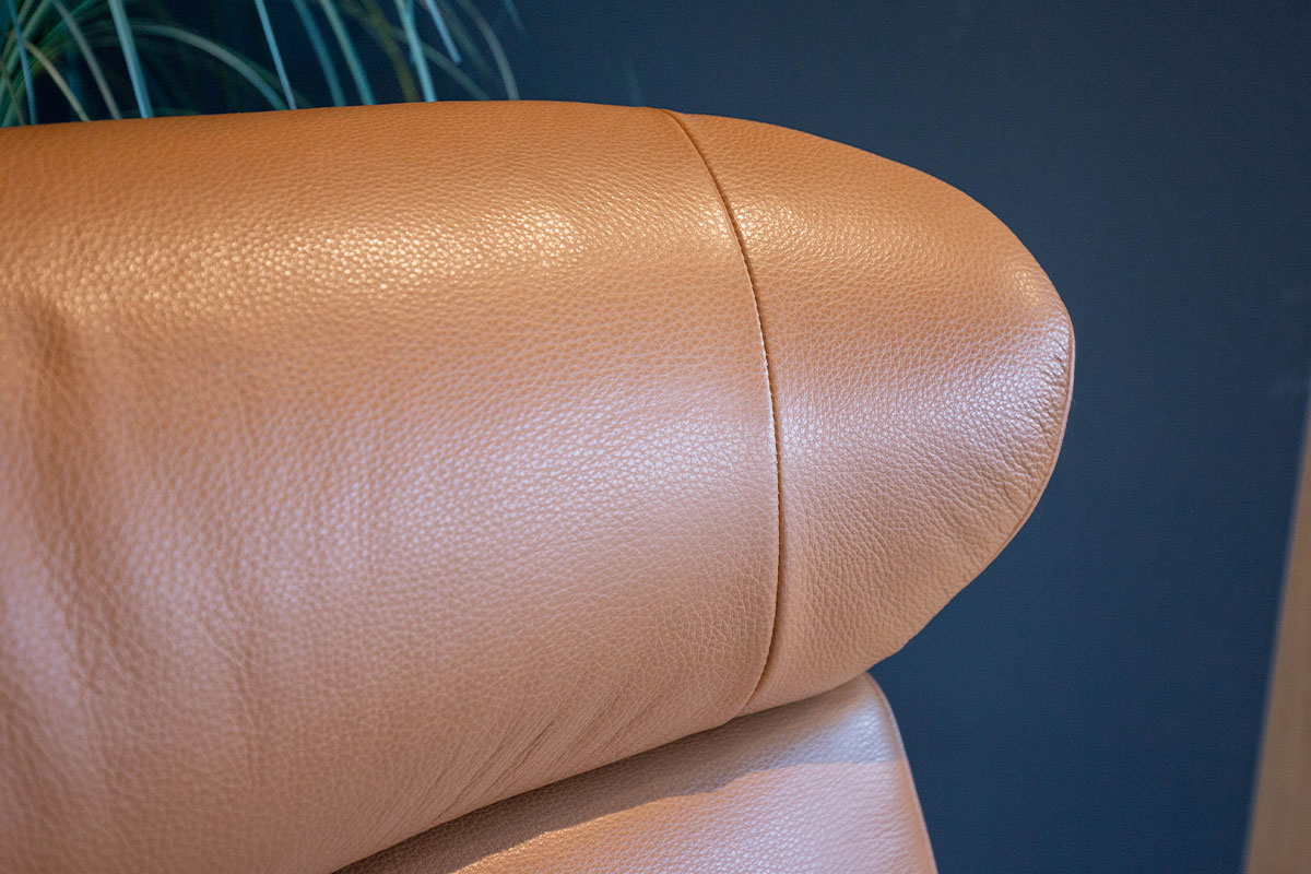 Sessel Timeout inkl. Hocker von Conform