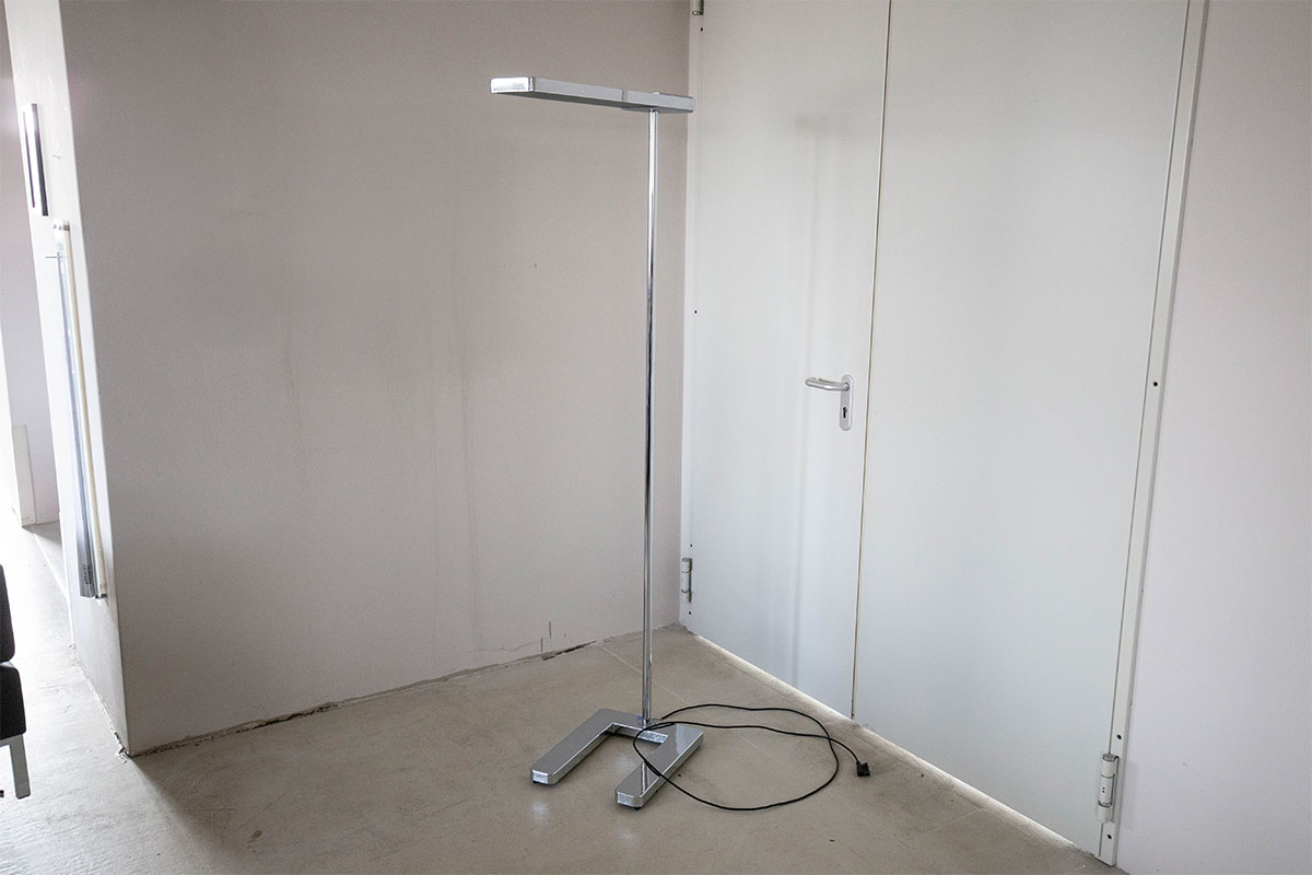 Stehleuchte Slice SL1002 von Serien Lighting für 654 € Stehleuchte Slice SL1002 von Serien Lighting für 654 €
