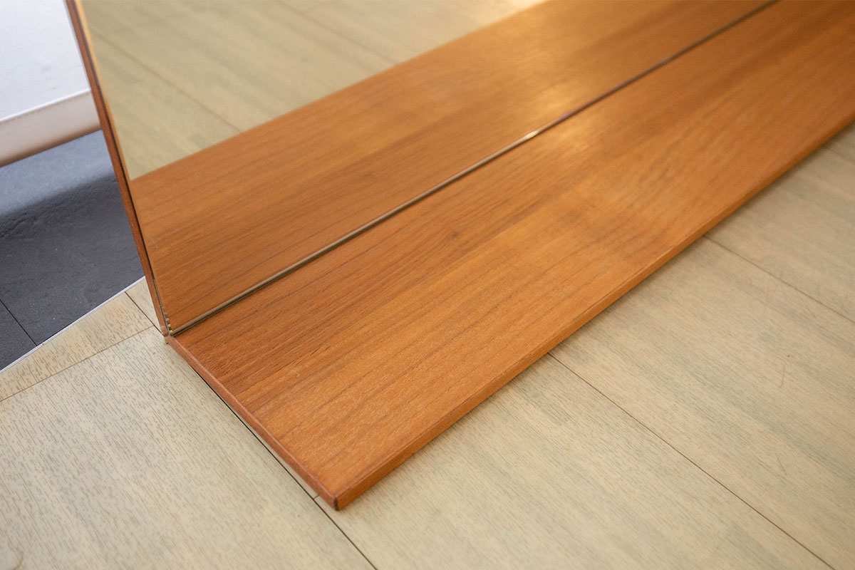 Spiegel mit Konsole von Cramer Holzmanufaktur