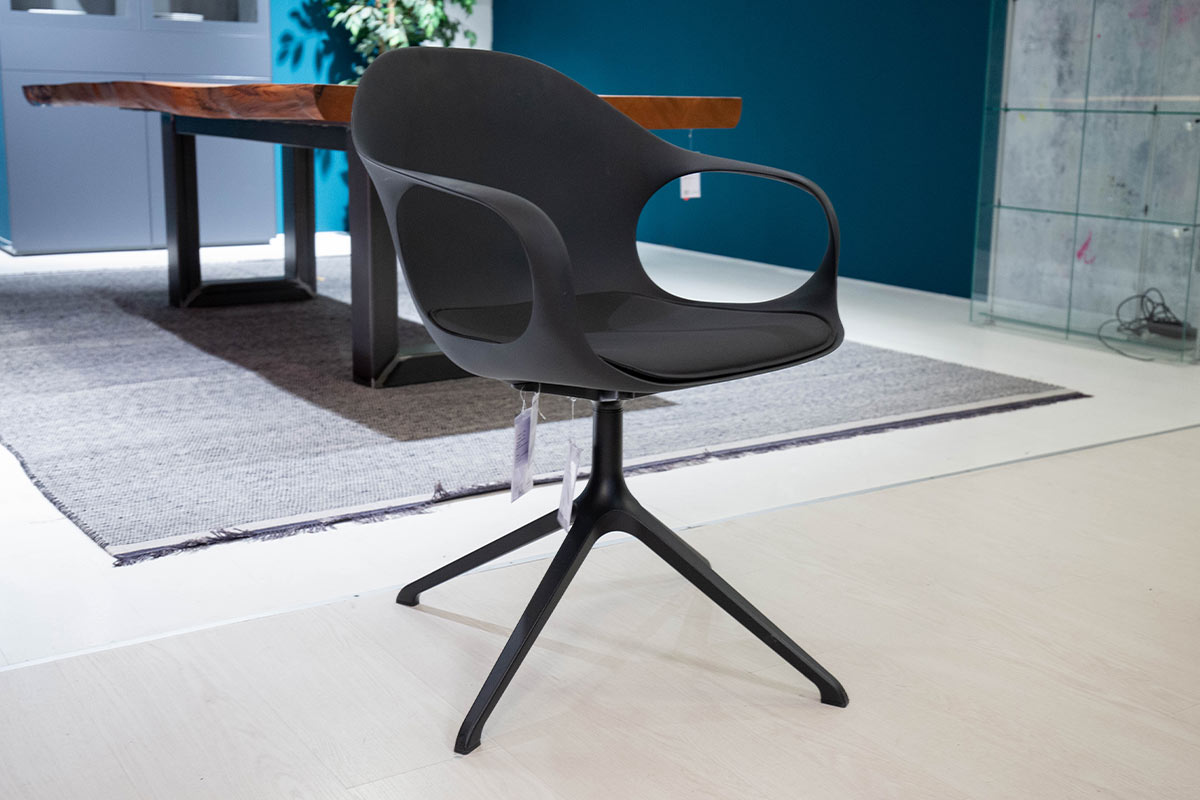 Stuhlgruppe Elephant von Kristalia