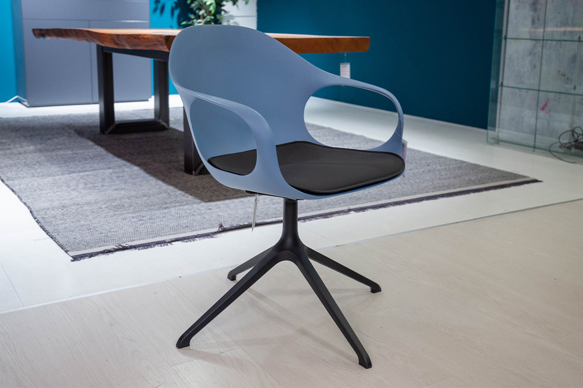 Stuhlgruppe Elephant von Kristalia